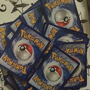39 Pokemon Cards (Mystery Bundle)